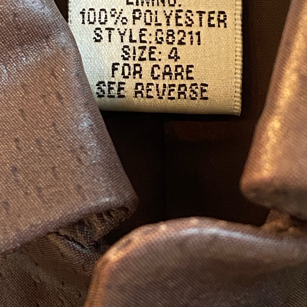 Genuine Leather Jacket - Women - Picture 3 of 6